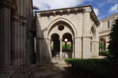 04617-exterior-of-the-lavatory-of-the-royal-monastery-of-santes-creus-catalonia Reial Monestir de Santes Creus