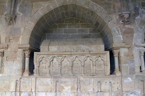 04628-tomb-of-the-moncada-in-the-gothic-cloister-of-the-royal-monastery-of-santes-creus-catalonia Reial Monestir de Santes Creus