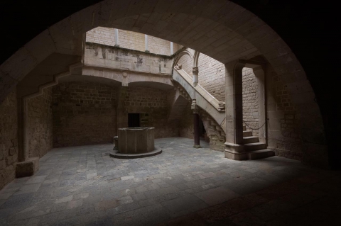 04636-noble-staircase-of-the-royal-palace-of-the-royal-monastery-of-santes-creus-catalonia Reial Monestir de Santes Creus