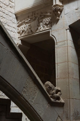04639-detail-of-the-noble-staircase-of-the-royal-palace-of-the-royal-monastery-of-santes-creus-catalonia Reial Monestir de Santes Creus
