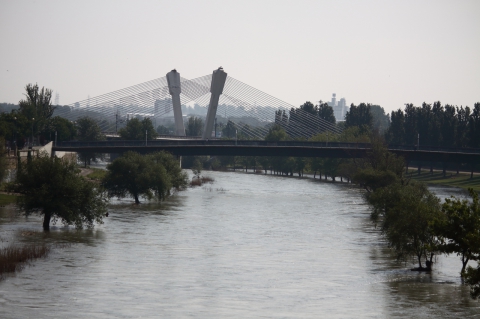 04908-ciutat Lleida City and Segre River