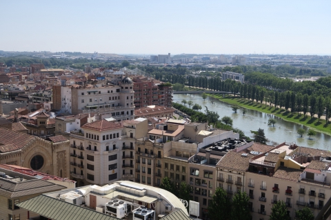 04912-ciutat Lleida City and Segre River