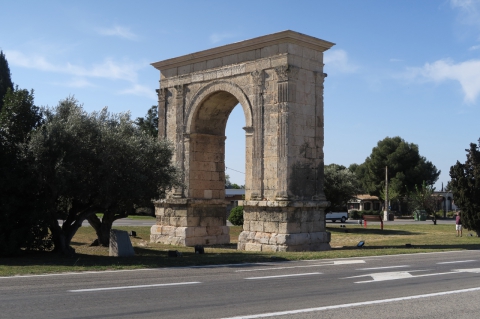05300-arcbera Tarragona, Roman aqueduct.