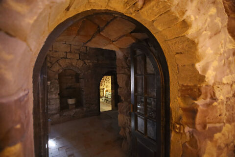 06991-acces-a-lantiga-sala-capitular Escornalbou Castle