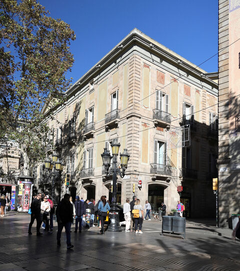 07069-4 Moja Palace, Barcelona