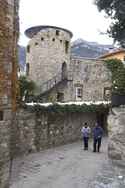Plaça porticada i pont (Bagà) · 01867