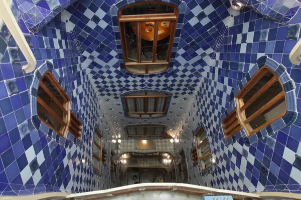 Casa Batlló (Antoni Gaudí) (Barcelona) · 04238