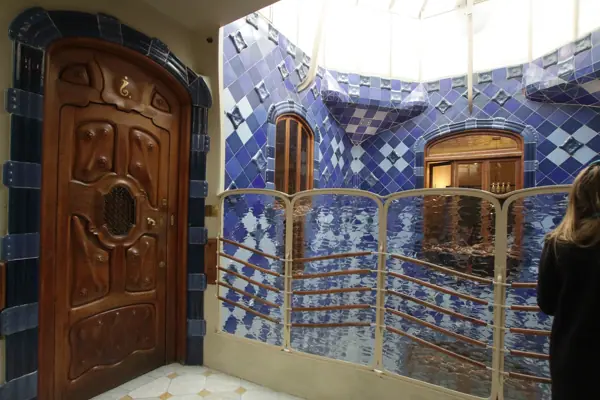 Casa Batlló (Antoni Gaudí) (Barcelona) · 04240