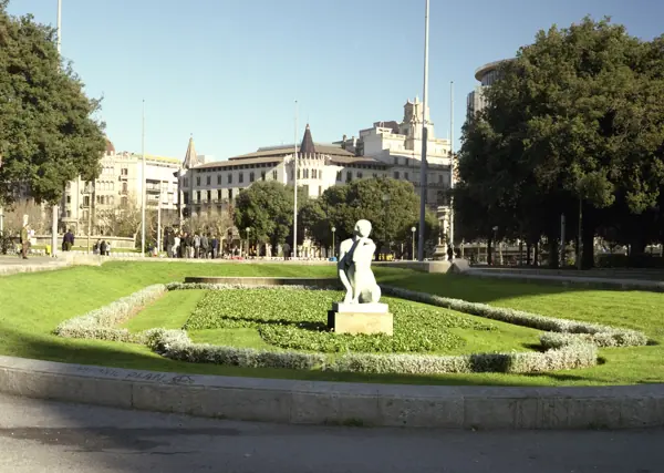 Passeig i plaça de Catalunya, 1980 (Barcelona) · 01268