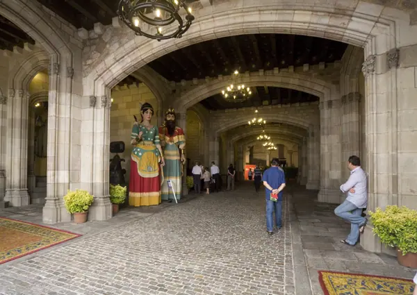 Ajuntament i jardí Benito (Barcelona) · 02566