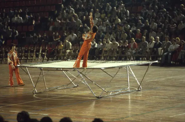 Globe Trotters, 1979 (Barcelona) · 05784