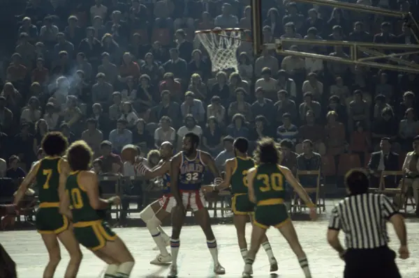 Globe Trotters, 1979 (Barcelona) · 05799