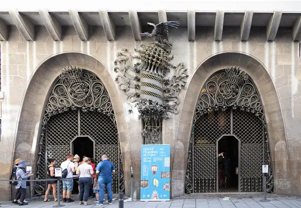Palau Güell (Gaudí) (Barcelona) · 08538