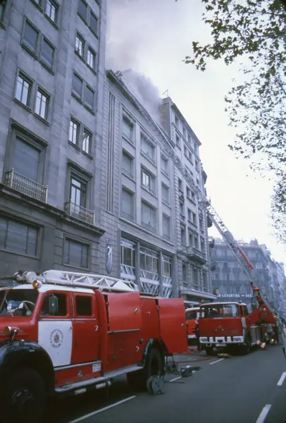 Fenòmens i altres (Barcelona) · 02525