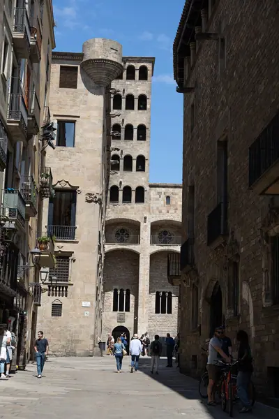 El Raval i el Barri Gòtic (Barcelona) · 07339