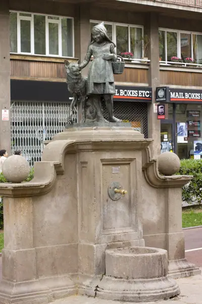 Passeig de Sant Joan (Barcelona) · 01030