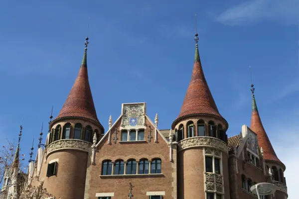 Casa Terrades (Les Punxes), de Puig i Cadafalch (Barcelona) · 05250