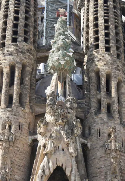 La Sagrada Família (Antoni Gaudí) (Barcelona) · 05585