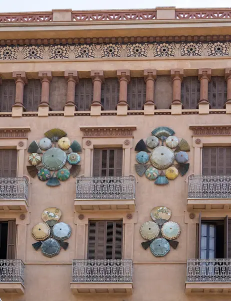 Casa dels Paraigües (Bruno Cuadros) (Barcelona) · 07333
