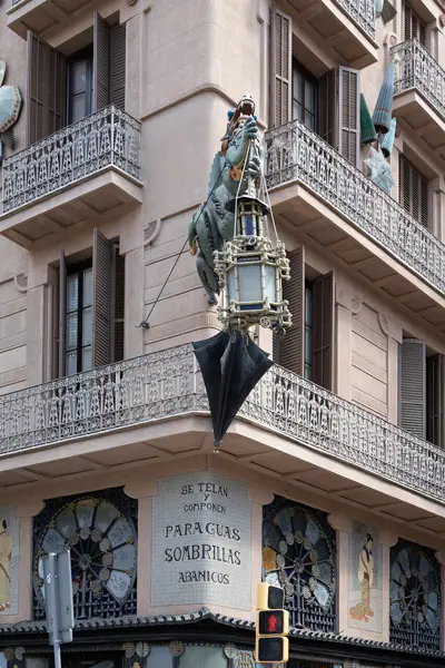Casa dels Paraigües (Bruno Cuadros) (Barcelona) · 07335