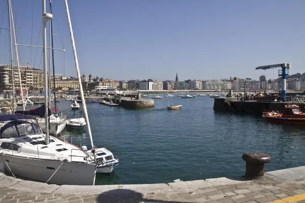 Donostia · 01447
