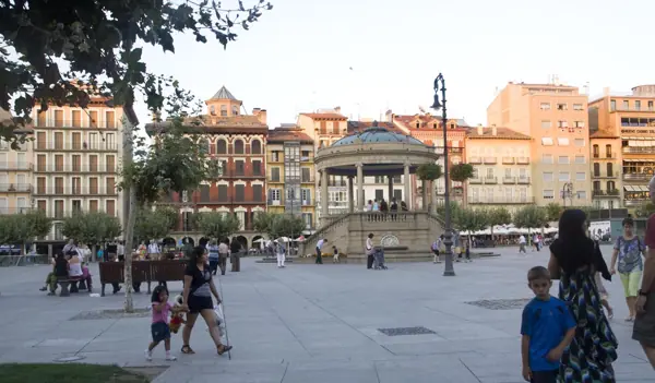 Iruña · 01306