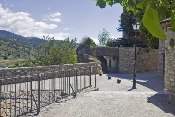 Muralles i poble (Bellver de Cerdanya) · 03028