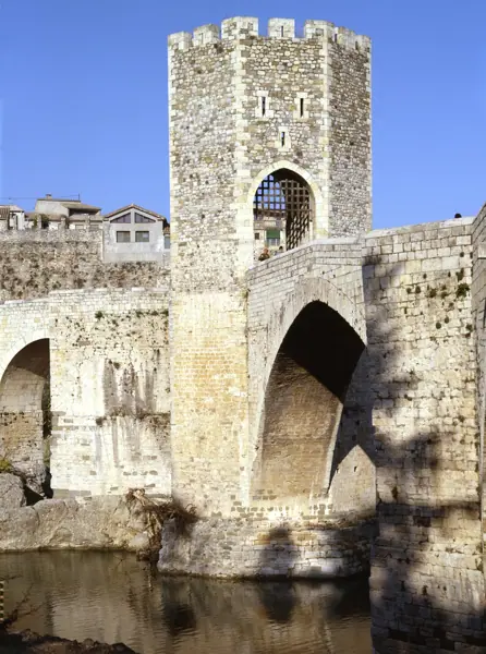 Pont Vell, monestir de Sant Pere i vila (Besalú) · 01065