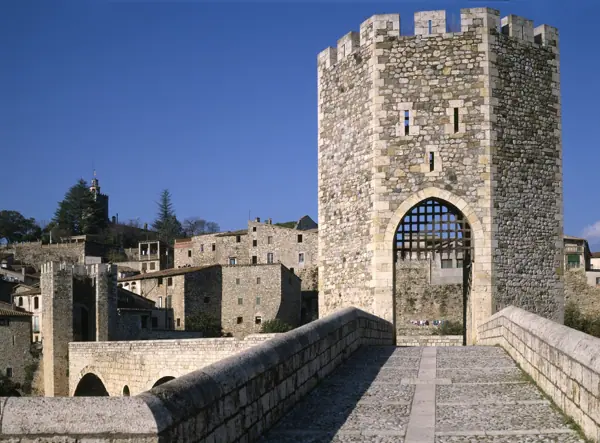 Pont Vell, monestir de Sant Pere i vila (Besalú) · 01068