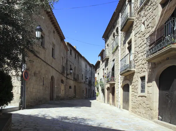 Peu de la Creu i plaça Major (Casserres) · 03430