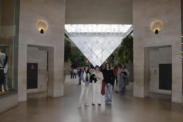 París, Museu del Louvre · 00433