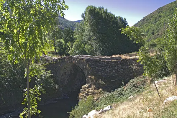 Pont romànic d'Alòs (Isil) · isil