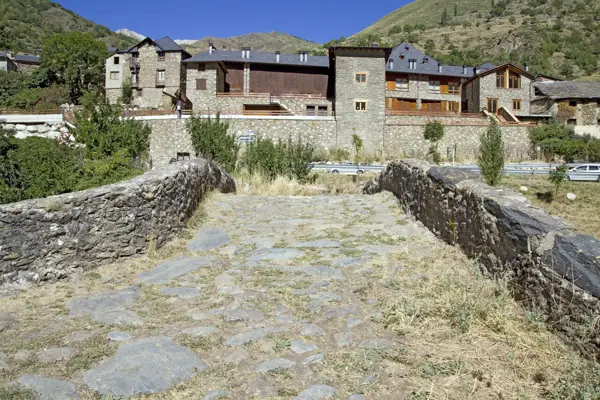 Pont romànic d'Alòs (Isil) · isil