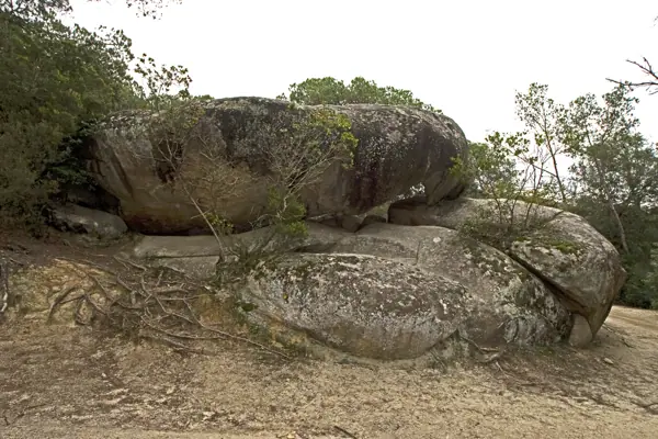 Roca de les Orenetes (La Roca del Vallès) · 02775