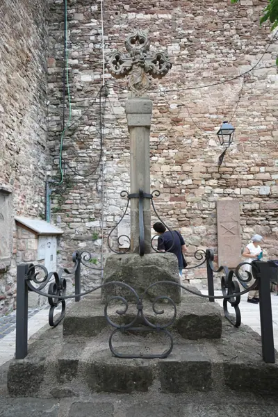 Creu de terme (Moià) · 06803  Moi?, Gothic term cross Albert Aym? Aubeyzon