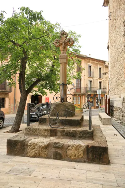 Creu de terme (Moià) · 06804  Moi?, Gothic term cross Albert Aym? Aubeyzon