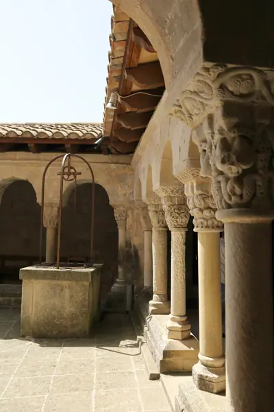 Monestir de Santa Maria de Lluçà (Lluçà) · 06555