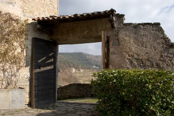 Castell (Montesquiu) · 01121