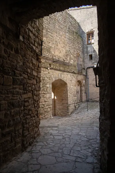 Poble medieval, segle XI (Montfalcó Murallat) · 08595