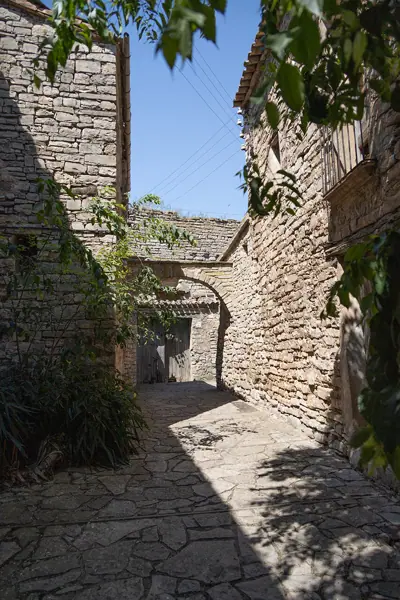 Poble medieval, segle XI (Montfalcó Murallat) · 08596
