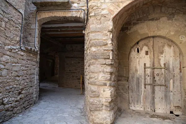 Poble medieval, segle XI (Montfalcó Murallat) · 08591
