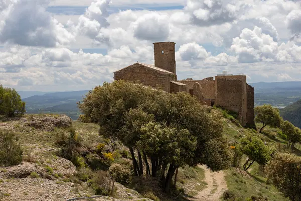 Castell de Lladurs (Serra-seca) · 08504