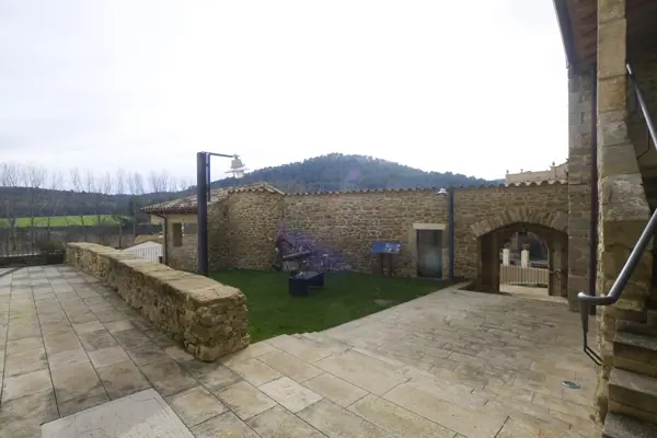 Castell (Palol de Revardit) · 03563
