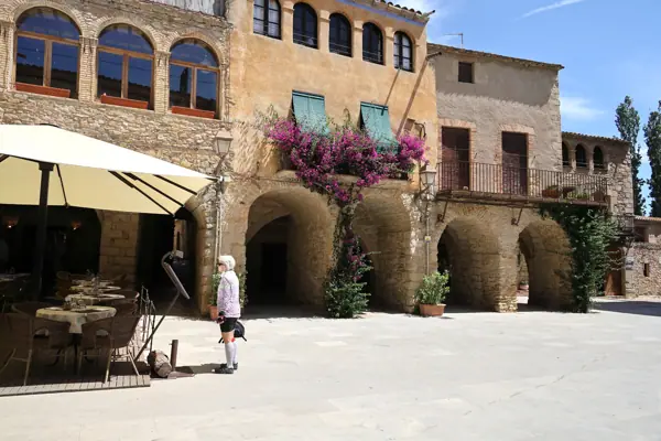 Poble (Peratallada) · 06621
