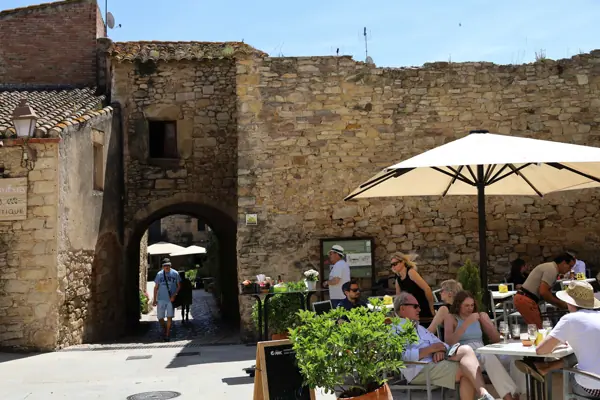 Poble (Peratallada) · 06625