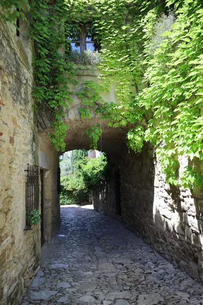 Poble (Peratallada) · 06630