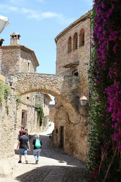 Poble (Peratallada) · 06642