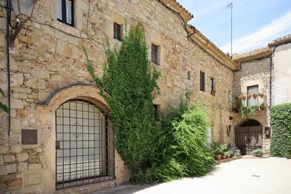 Poble (Peratallada) · 06654