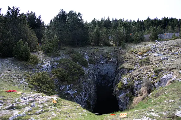 Cova, avenc de la Bòfia (Port del Comte) · 07637