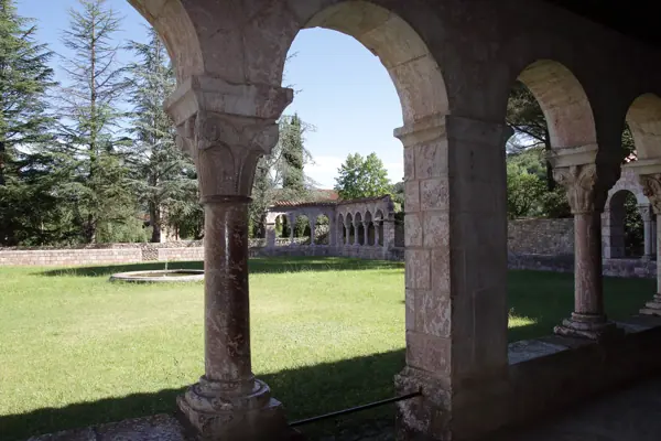 Abadia de Sant Miquel de Cuixà (Prada) · 04070